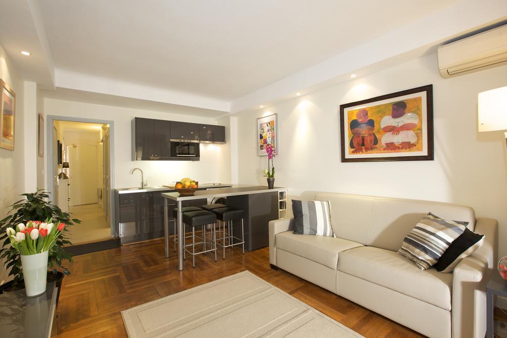 Le California Apartamento Juan-les-Pins Exterior foto